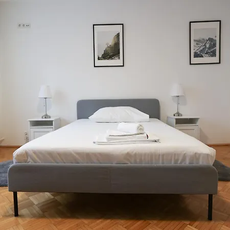 Retro Apartment In The City Center. Wenen Buitenkant foto